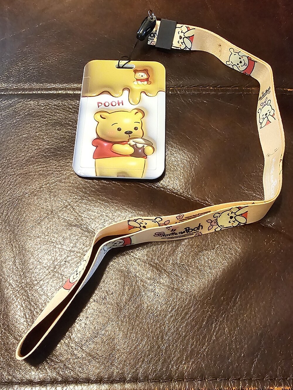 Winnie The Pooh Card ID Holder With Matching Lanyard NWOT - Picture 3 of 5